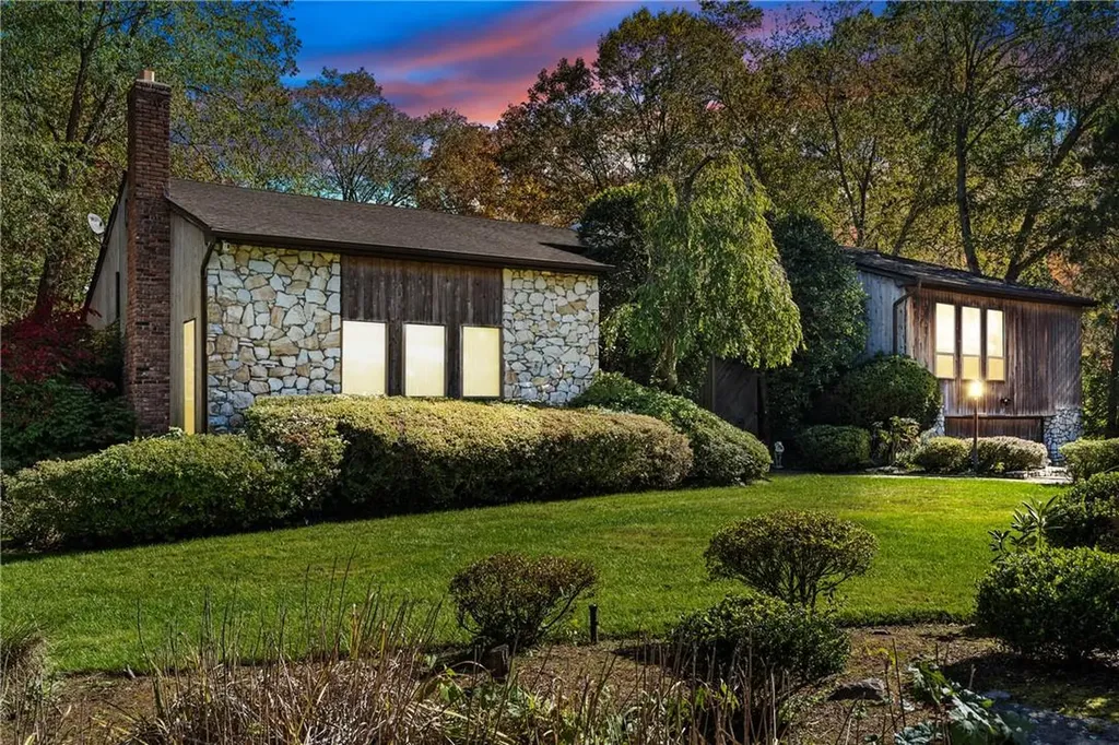 20 Devonshire Drive White Plains NY 10605