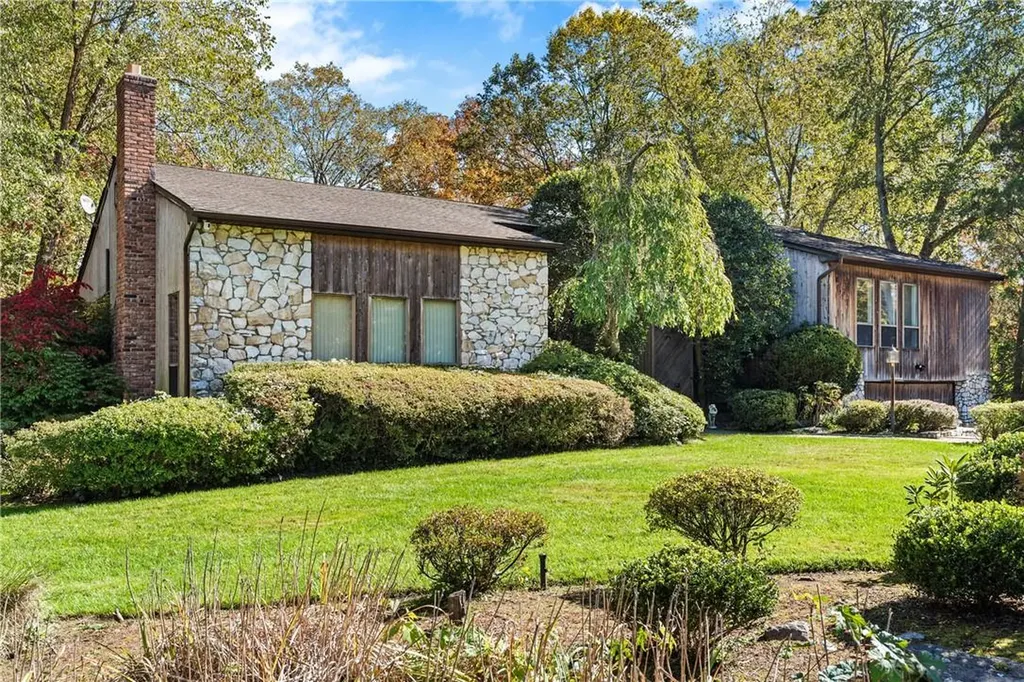 20 Devonshire Drive White Plains NY 10605