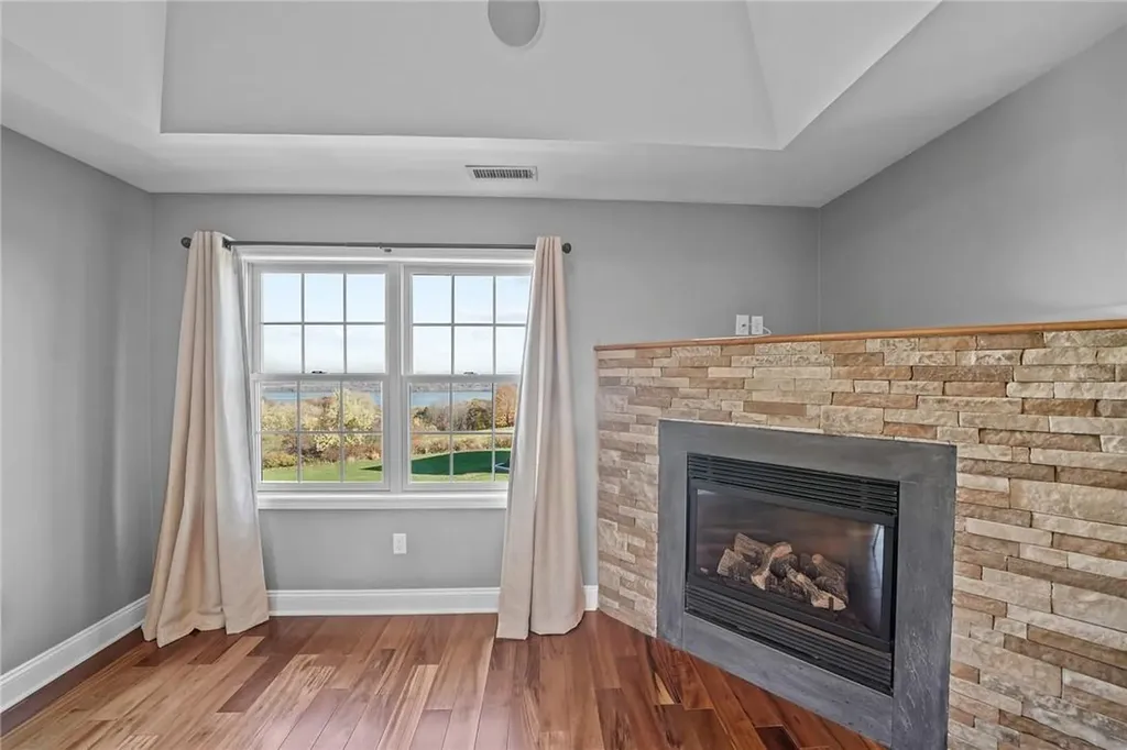 5 Summit Drive Marlboro NY 12542