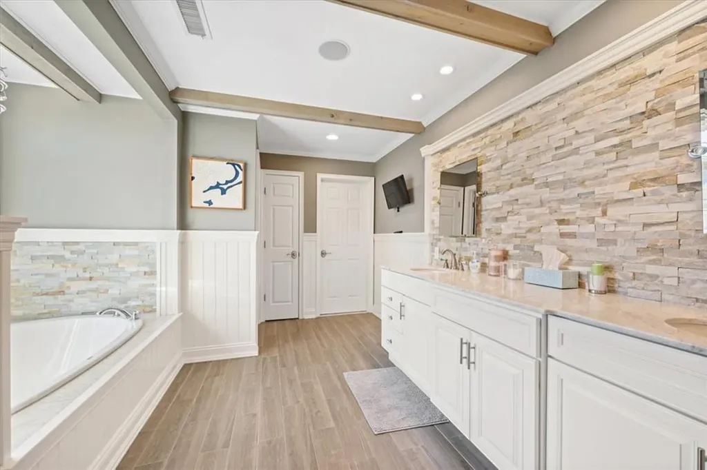 5 Summit Drive Marlboro NY 12542