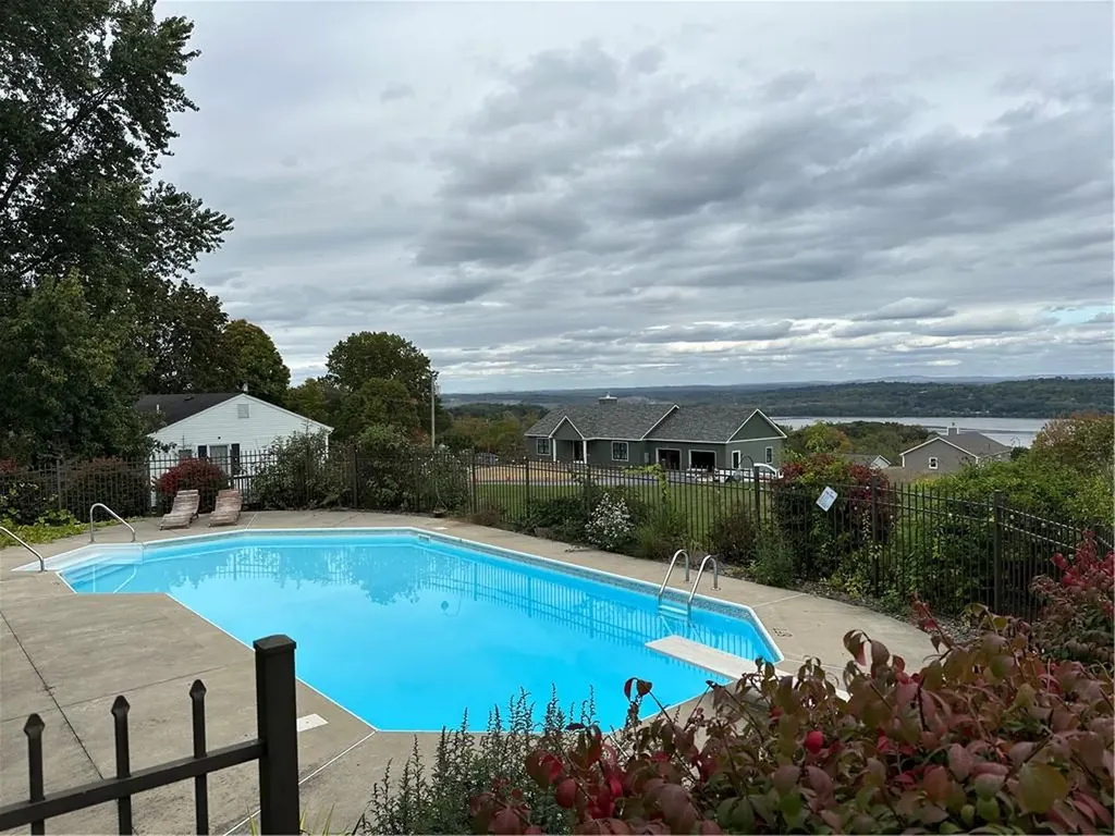 5 Summit Drive Marlboro NY 12542