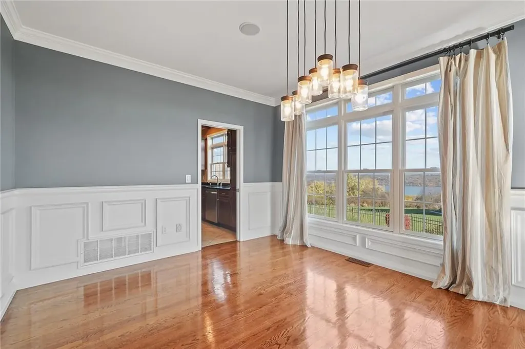 5 Summit Drive Marlboro NY 12542
