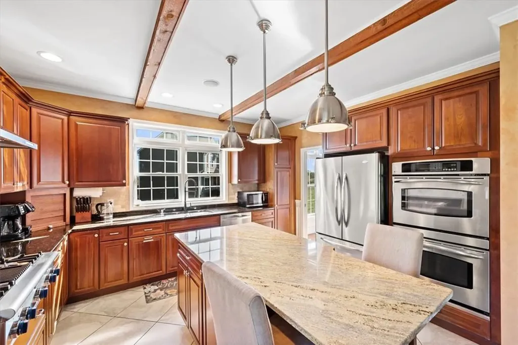 5 Summit Drive Marlboro NY 12542