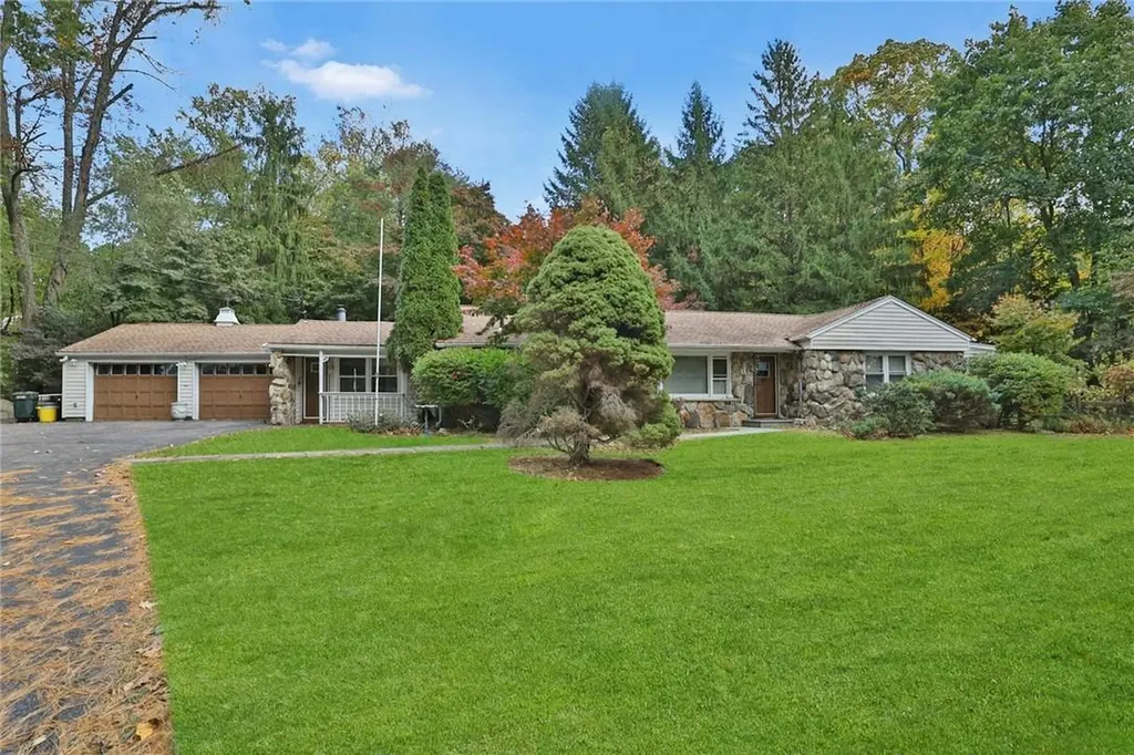 43 Hilltop Lane Thornwood NY 10594