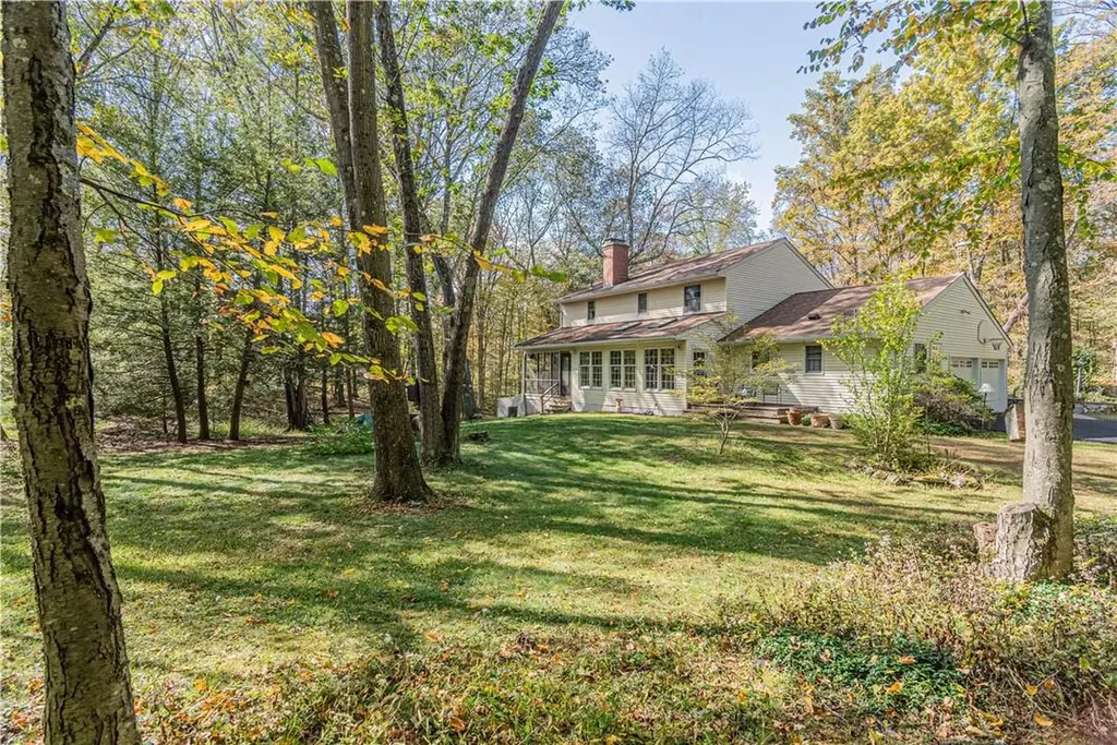 26 Matuk Drive Hyde Park NY 12538