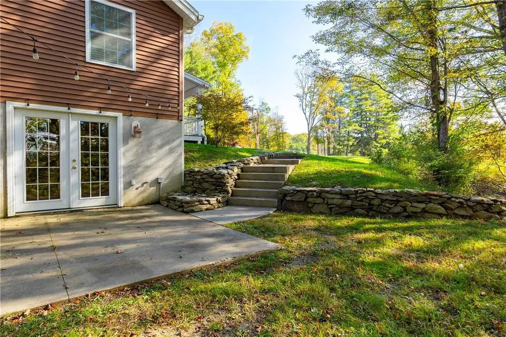 5183 Route 9 Staatsburg NY 12580