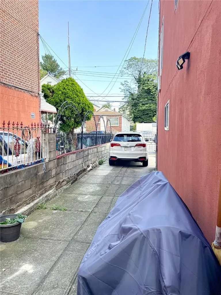 407 Taylor Avenue Bronx NY 10473