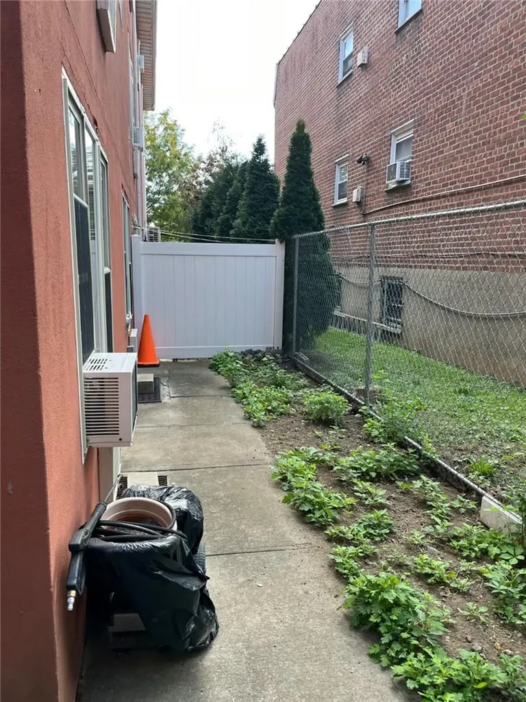 407 Taylor Avenue Bronx NY 10473