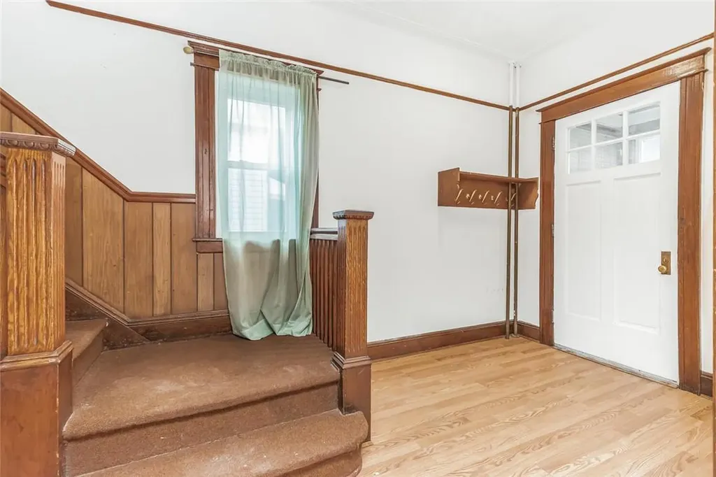 319 East 235th Street Bronx NY 10470