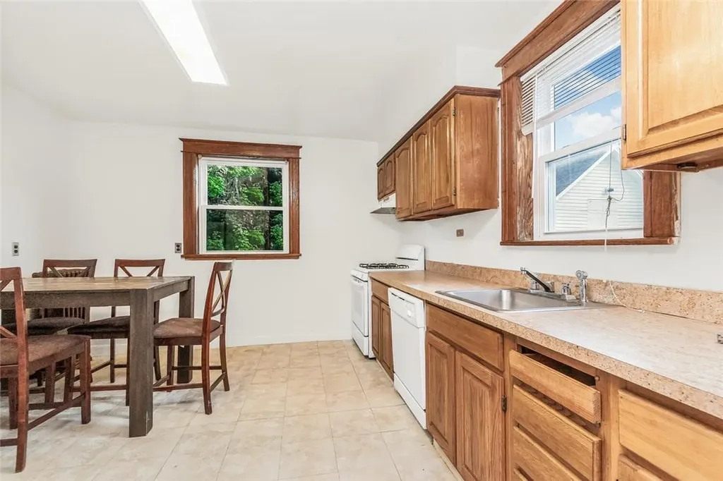 319 East 235th Street Bronx NY 10470