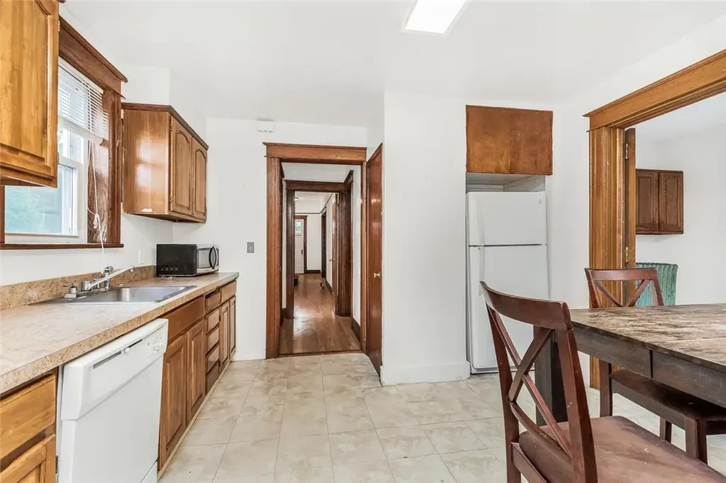 319 East 235th Street Bronx NY 10470