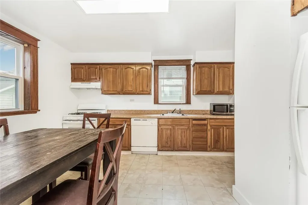 319 East 235th Street Bronx NY 10470