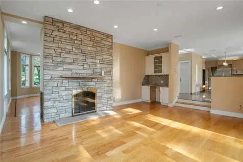 14 Potters Lane New Rochelle NY 10805