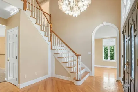 14 Potters Lane New Rochelle NY 10805
