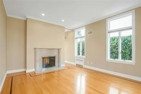 14 Potters Lane New Rochelle NY 10805