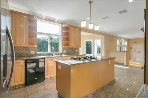 14 Potters Lane New Rochelle NY 10805