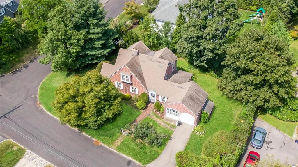 53 Graham Road Scarsdale NY 10583