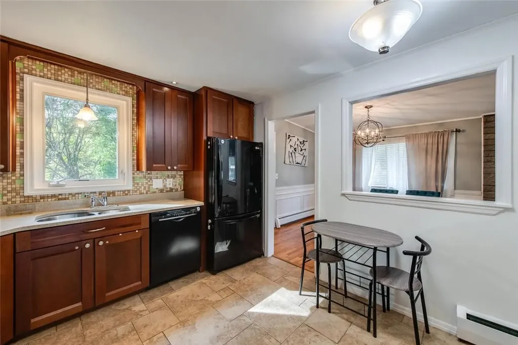 18 Toomey Drive Poughkeepsie NY 12603