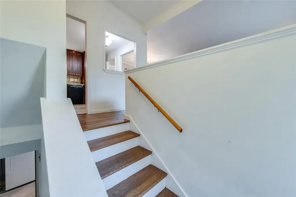 18 Toomey Drive Poughkeepsie NY 12603