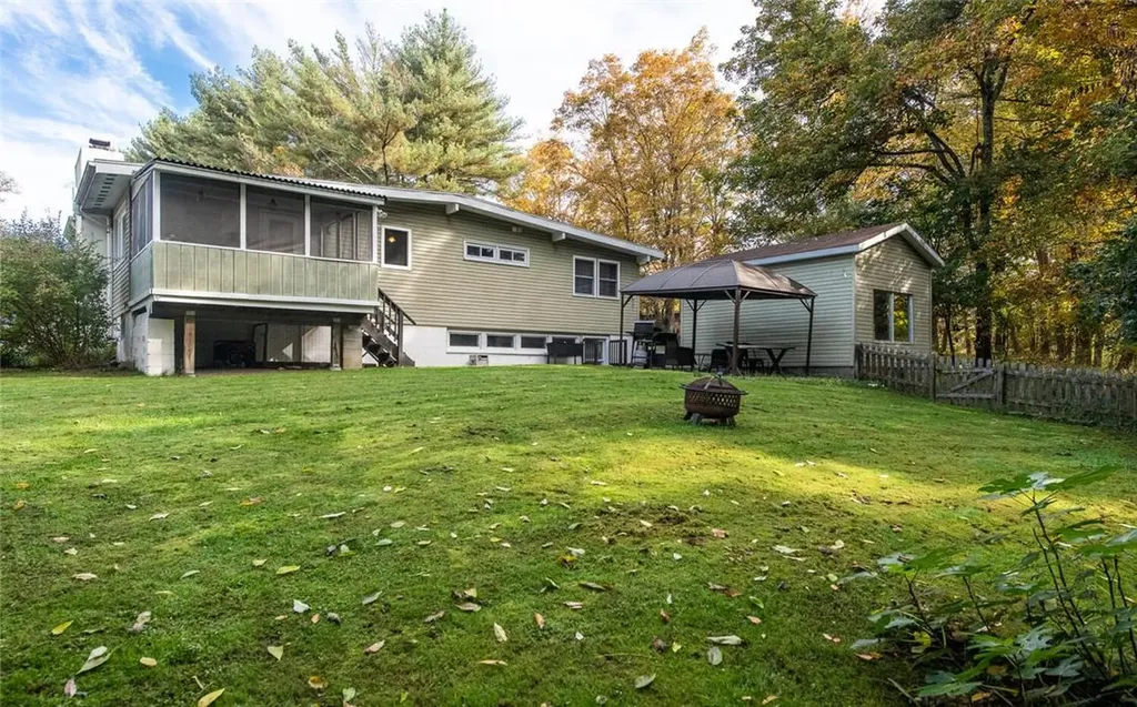 18 Toomey Drive Poughkeepsie NY 12603