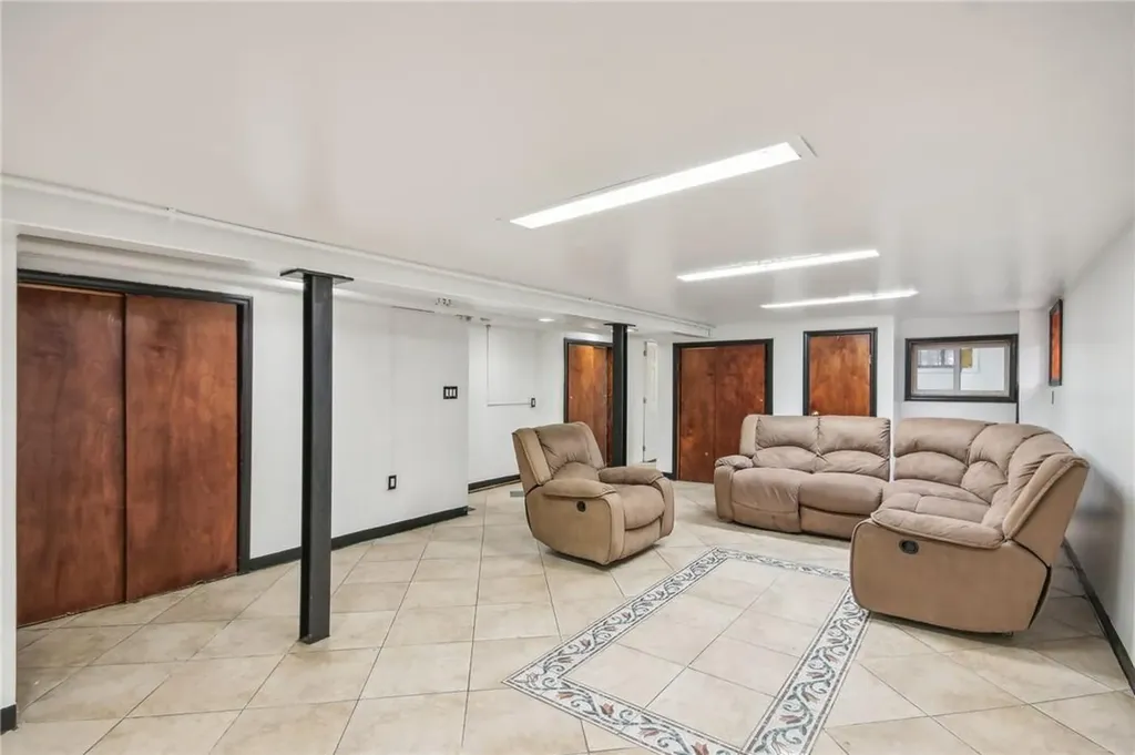 8464 86th Avenue Woodhaven NY 11421