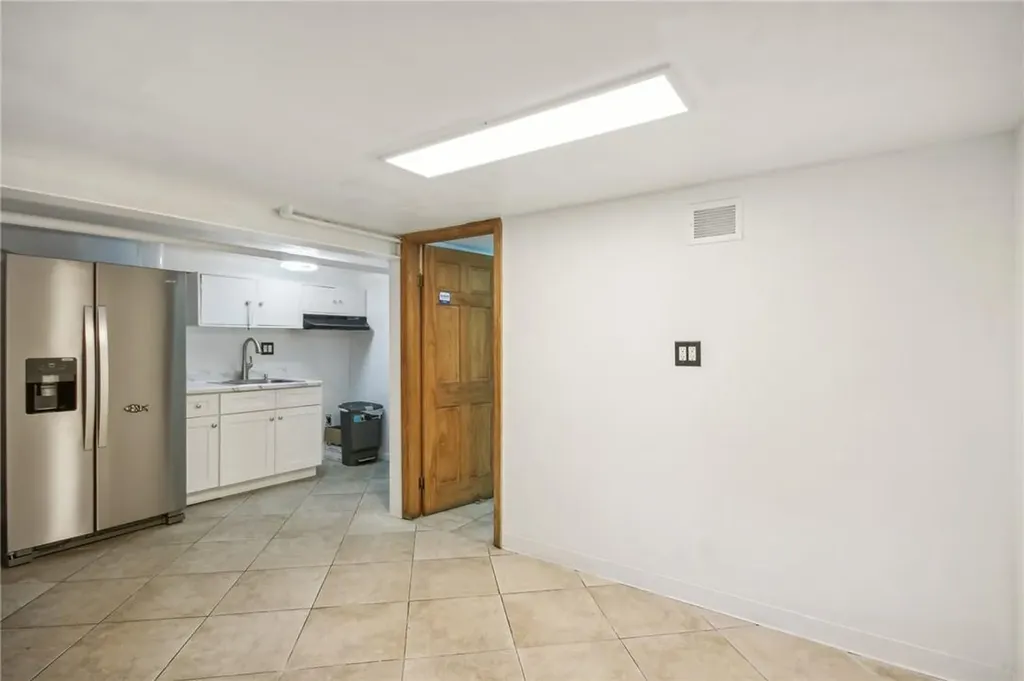 8464 86th Avenue Woodhaven NY 11421