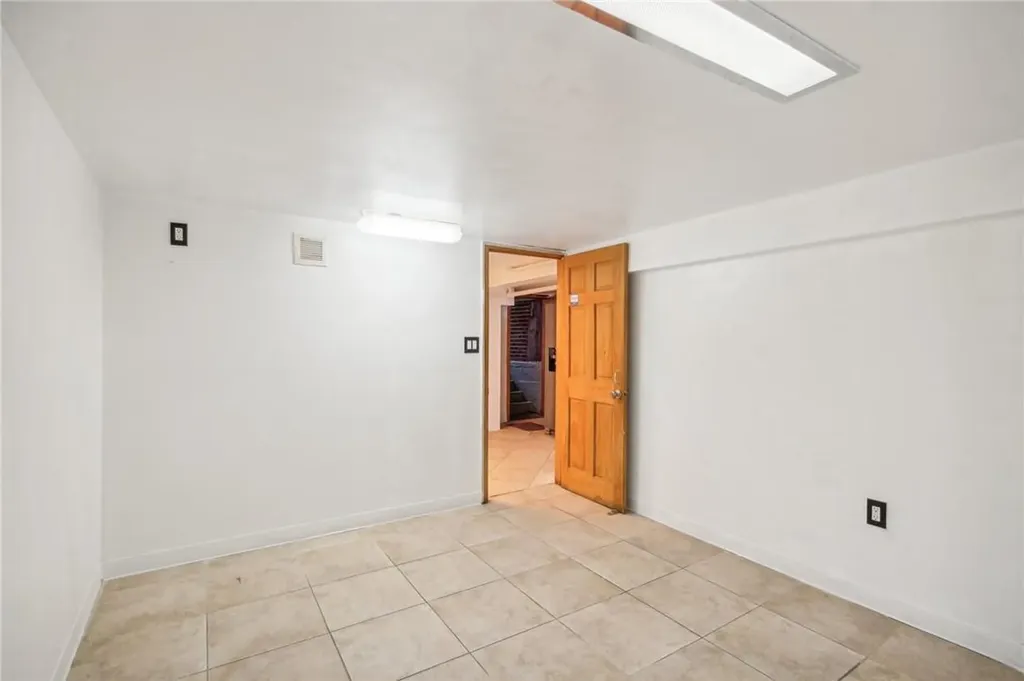 8464 86th Avenue Woodhaven NY 11421
