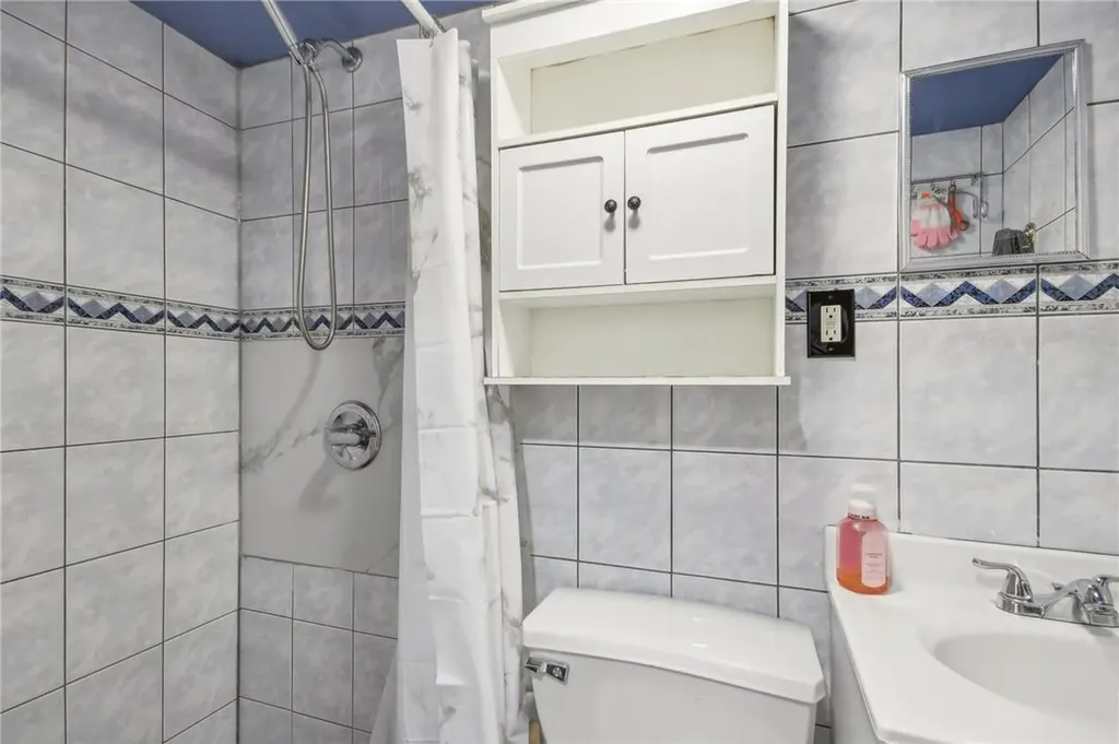 8464 86th Avenue Woodhaven NY 11421