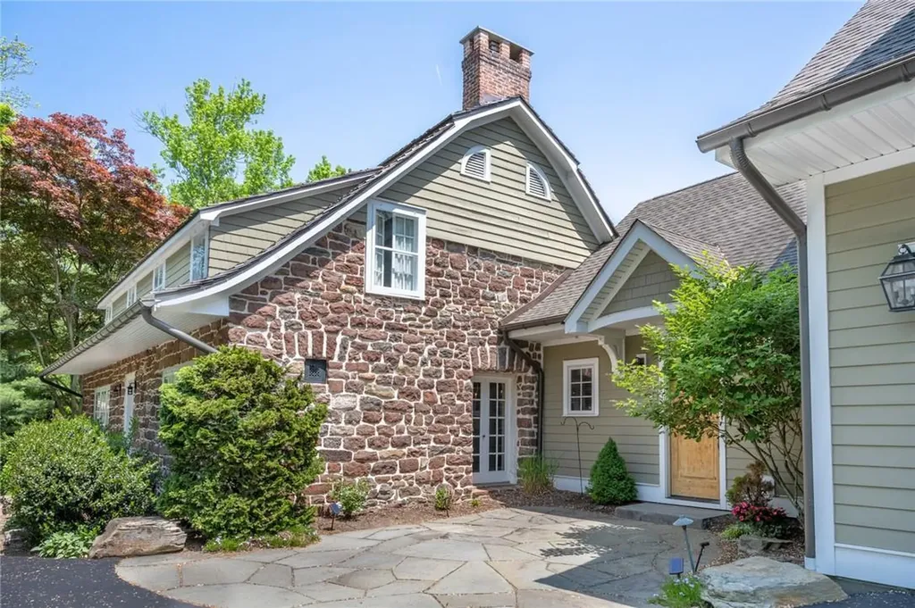 13-15 Sickletown Road Pearl River NY 10965