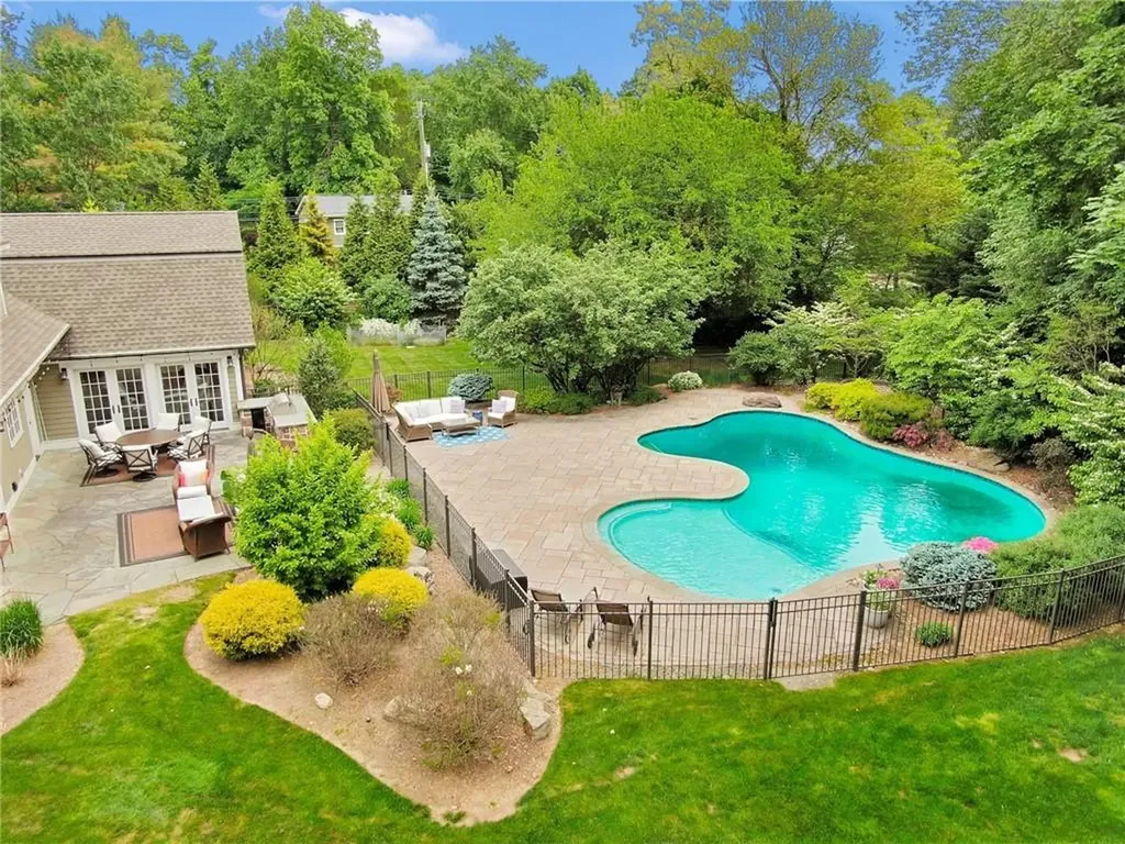 13-15 Sickletown Road Pearl River NY 10965