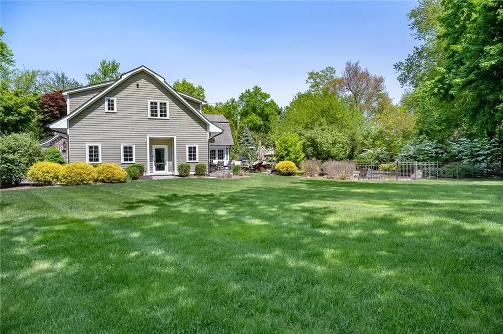 13-15 Sickletown Road Pearl River NY 10965