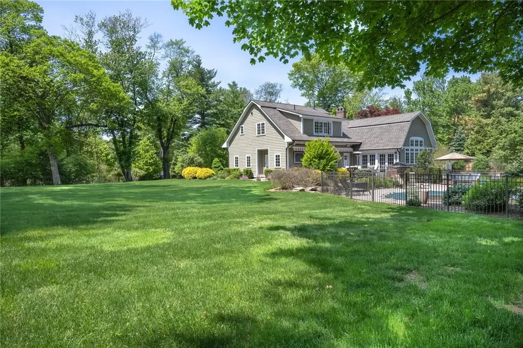 13-15 Sickletown Road Pearl River NY 10965