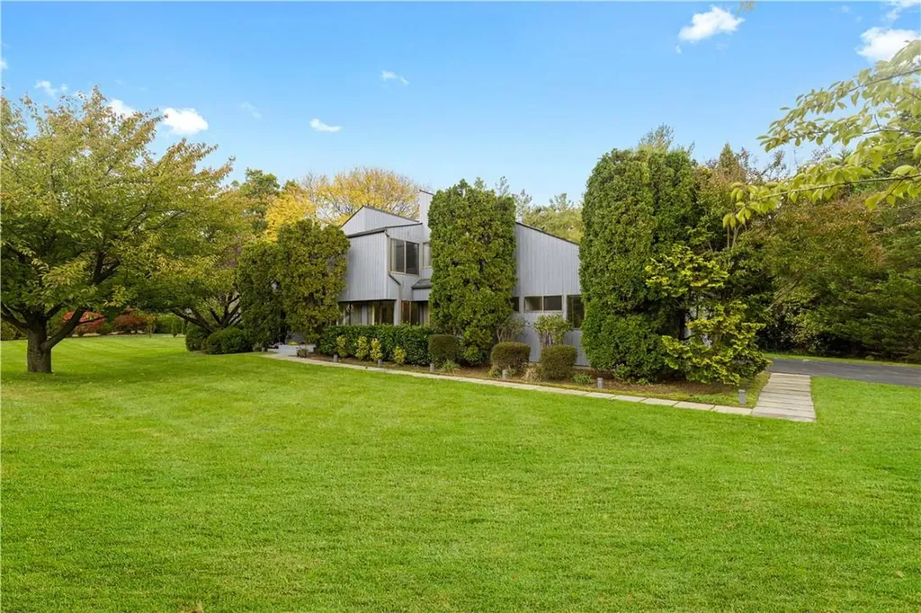 27 Pheasant Run Scarsdale NY 10583