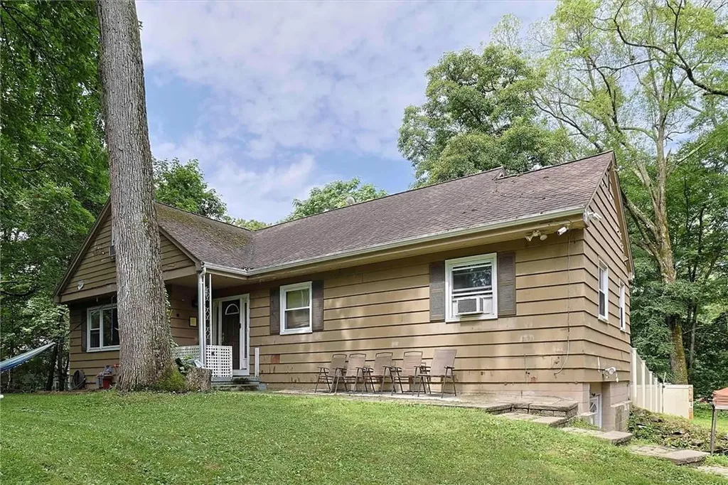 2 Roland Terrace Poughkeepsie NY 12603