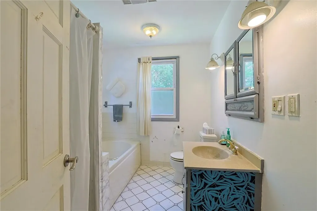 2 Roland Terrace Poughkeepsie NY 12603