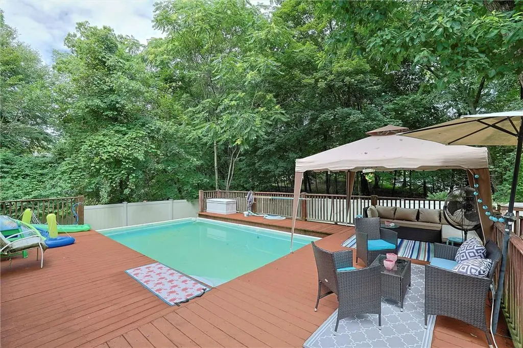 2 Roland Terrace Poughkeepsie NY 12603