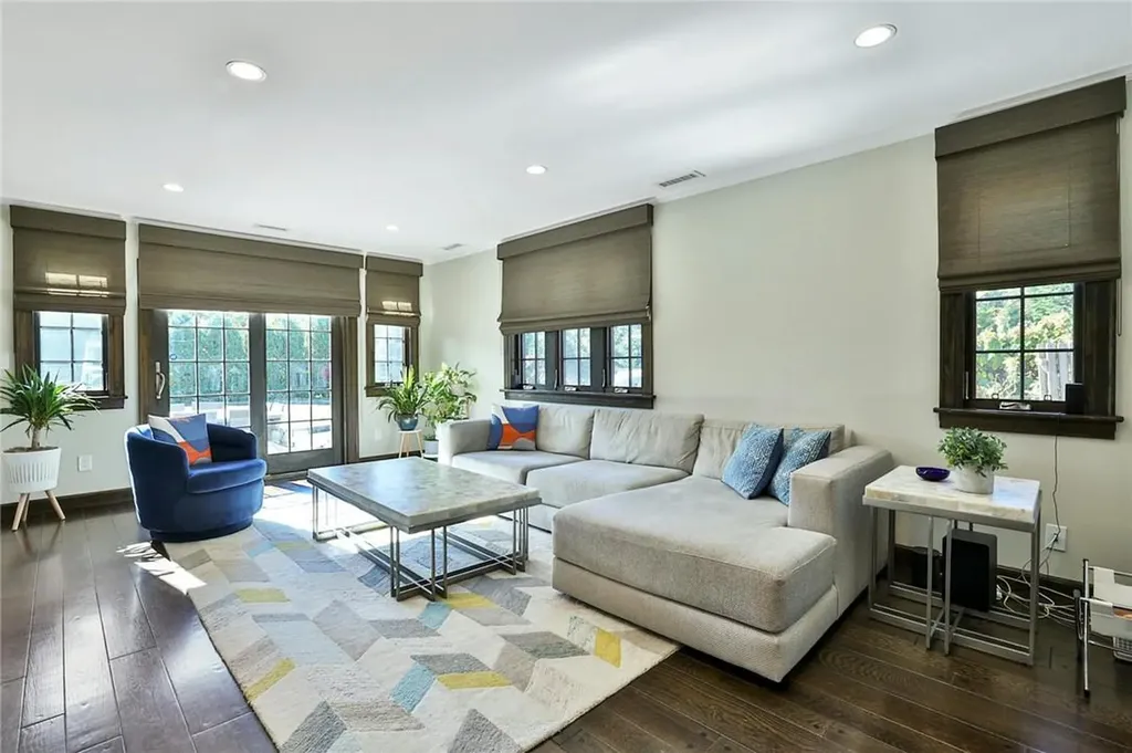 20 Tintern Lane Scarsdale NY 10583
