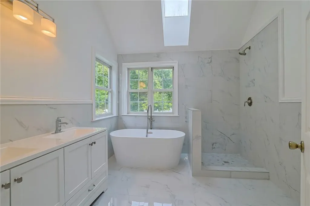 10 Carlton Court Peekskill NY 10566