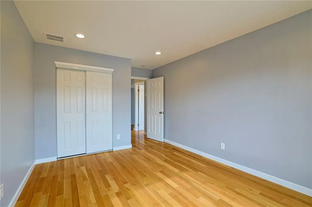 10 Carlton Court Peekskill NY 10566