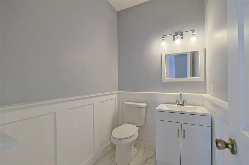 10 Carlton Court Peekskill NY 10566