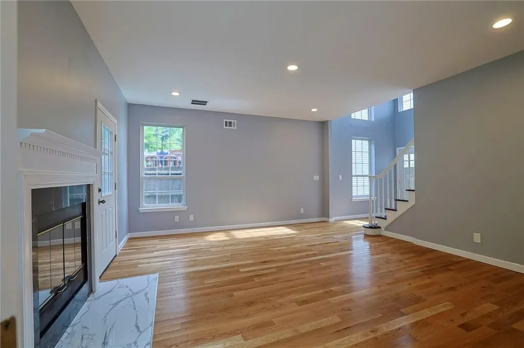 10 Carlton Court Peekskill NY 10566