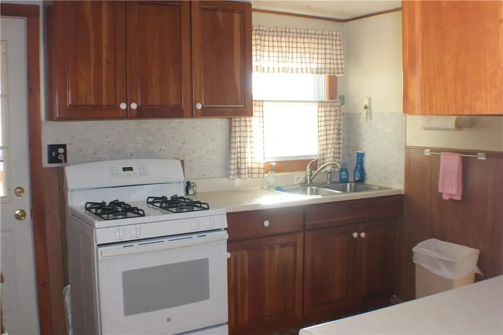56 Crestwood Boulevard Poughkeepsie NY 12603