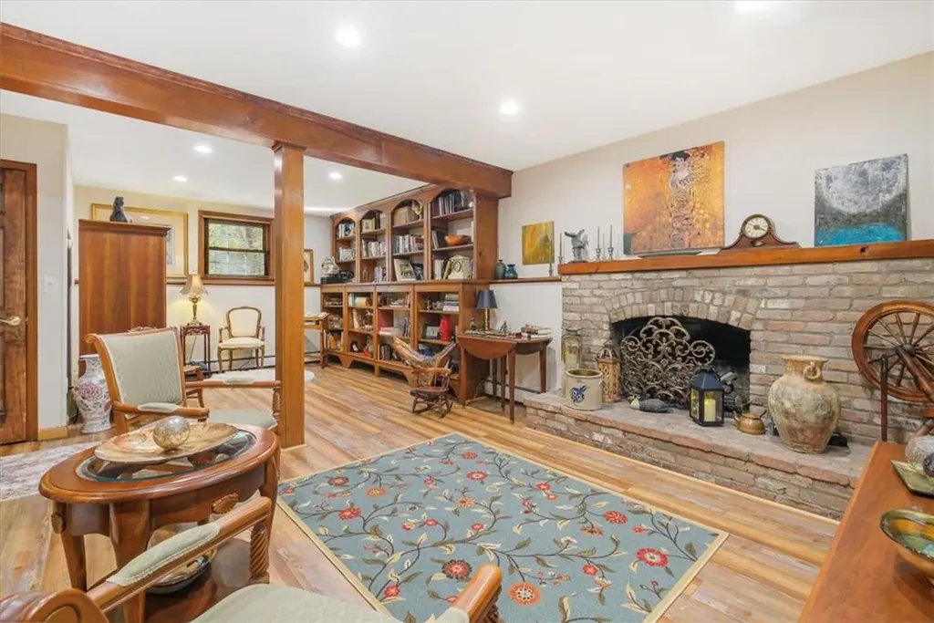 23 Van Dam Road Hyde Park NY 12538