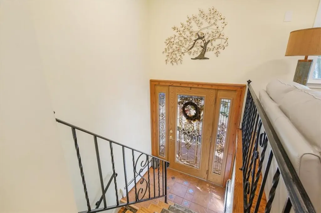 23 Van Dam Road Hyde Park NY 12538