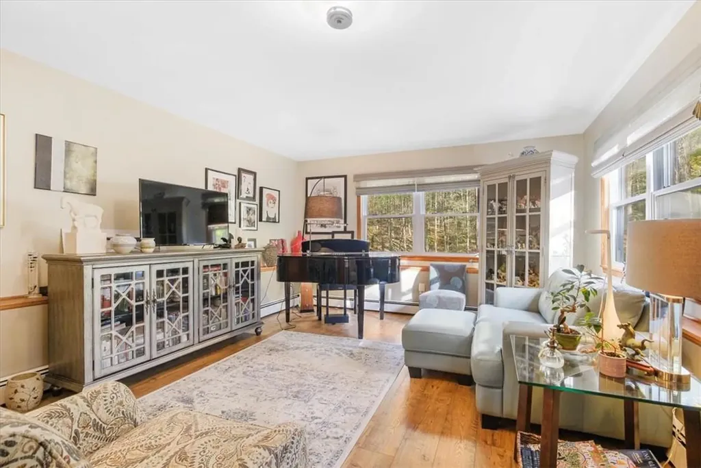 23 Van Dam Road Hyde Park NY 12538
