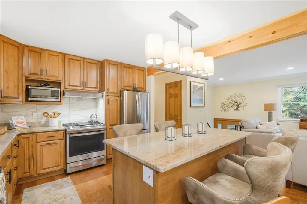 23 Van Dam Road Hyde Park NY 12538