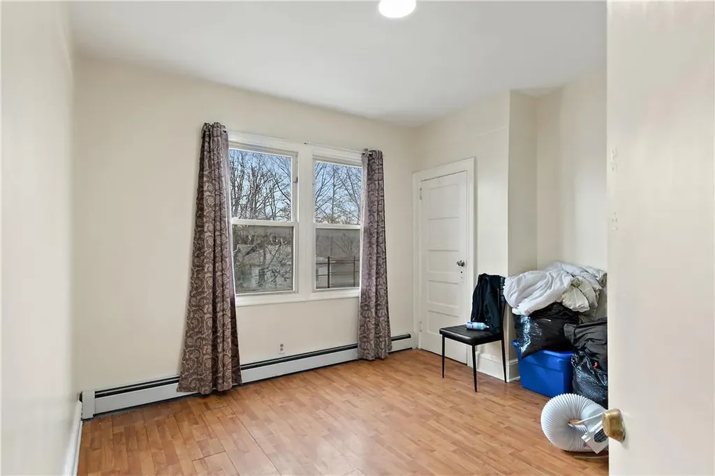 1989 Cruger Avenue Bronx NY 10462