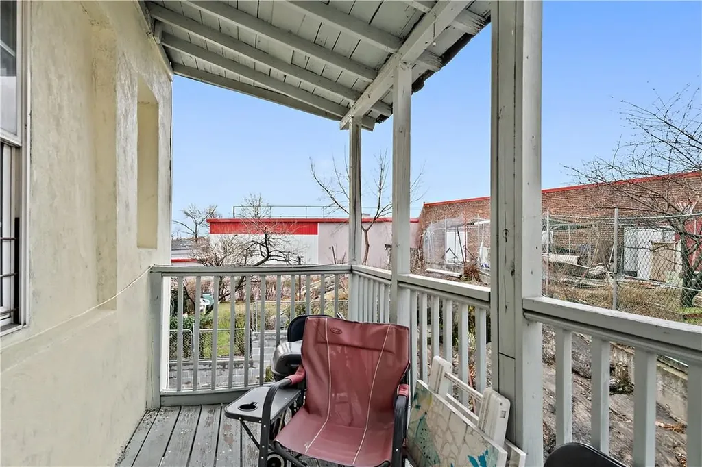 1989 Cruger Avenue Bronx NY 10462