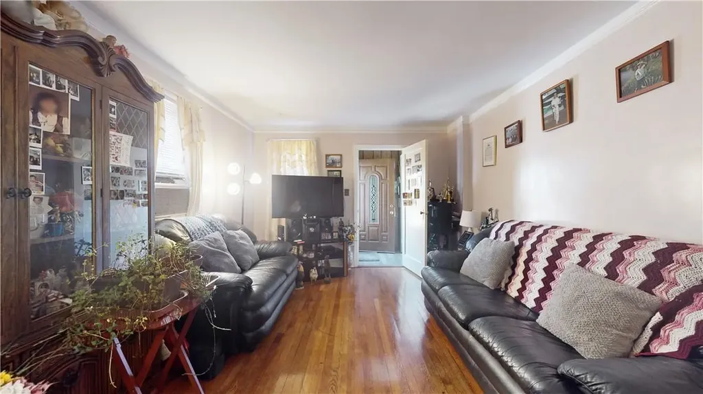 1262 Mace Avenue Bronx NY 10469