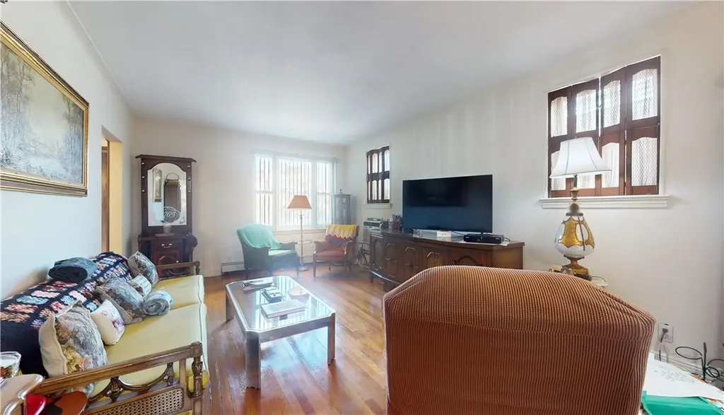1262 Mace Avenue Bronx NY 10469